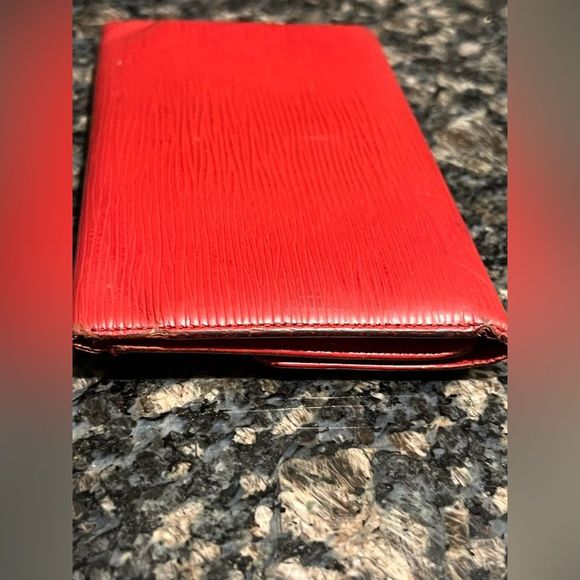 Louis Vuitton red epi long wallet - Picture 9 of 12